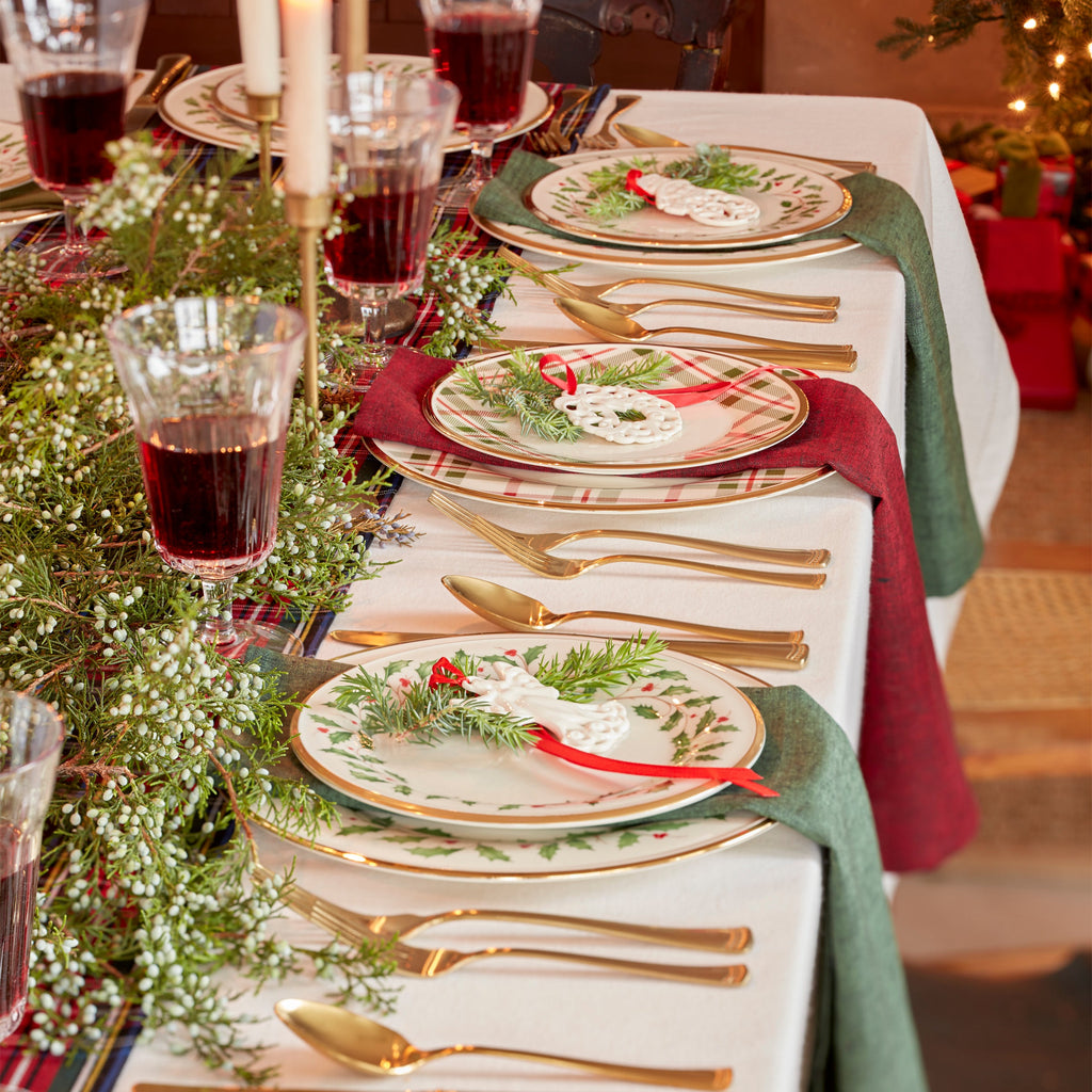 Holiday Plaid Dinner Plates - Set of 4