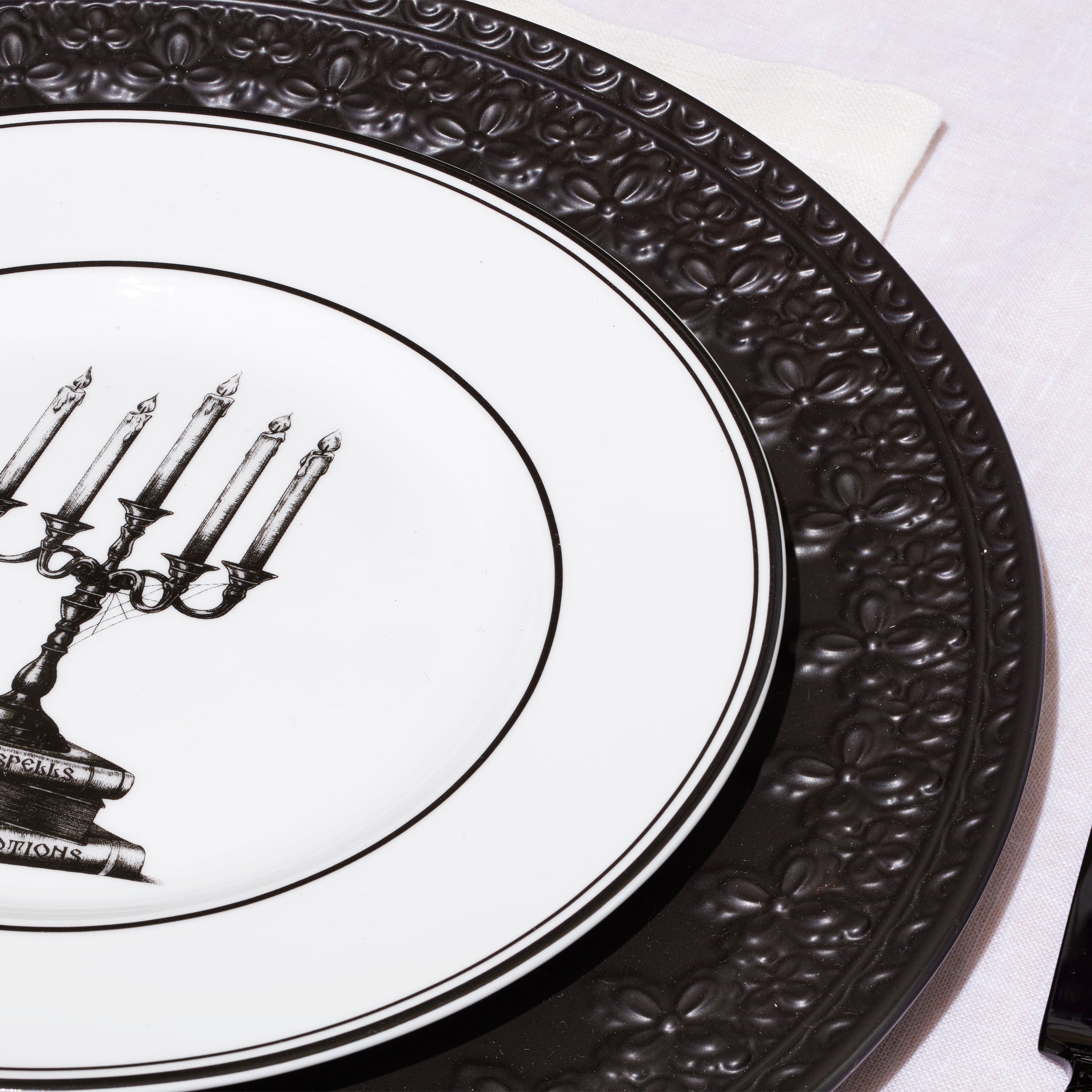Vintage Halloween Dessert Plates - Set of 4