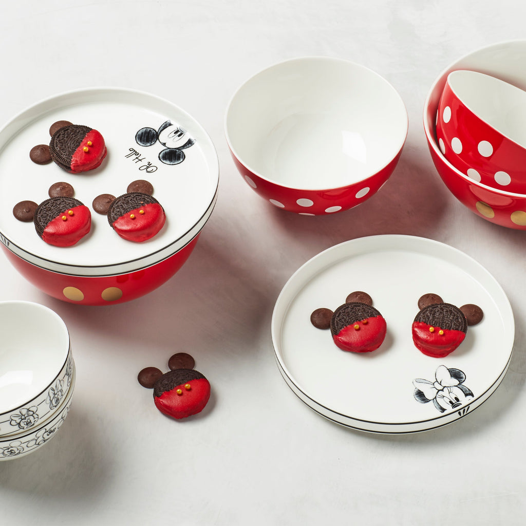 Disney 8-Piece Nesting Dinnerware Set